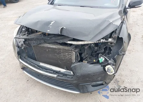 2017 Infiniti Qx30 Premium z USA, uszkodzony, nr VIN SJKCH5CP3HA026770